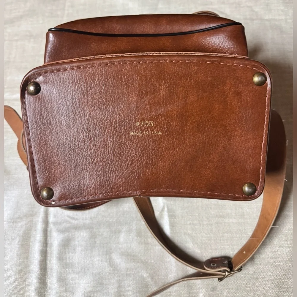 Vintage Leather Camera Bag Case Brown Brass Strap Pocket USA 703 10 x 8 x 6 Inch